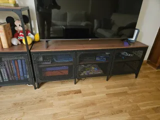 Mueble TV IKEA FJÄLLBO. Comprado hace 10 meses