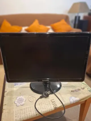 Monitor Lenovo Negro