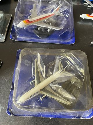 40 aerei in metallo + aeroporto