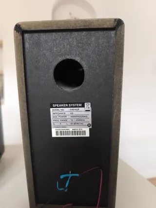 Equipo de música LG negro modelo FA162n