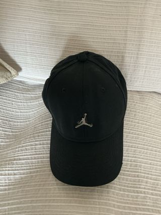 Gorra negra Nike Jordan