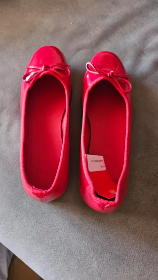 Manoletinas charol rojas T.38 a estrenar