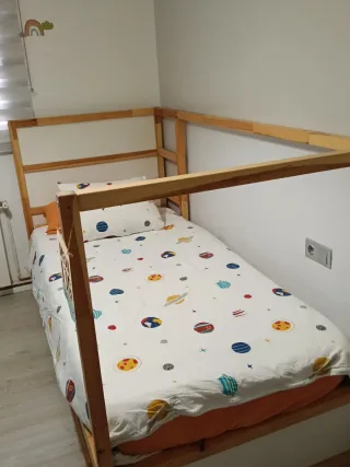 Cama alta Kura Ikea madera