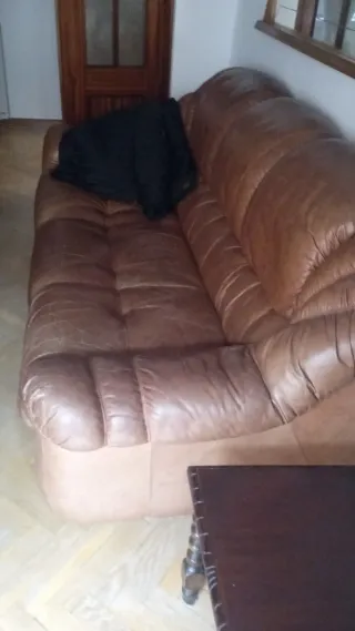 Sofá de piel marrón 3 plazas y dos individuales