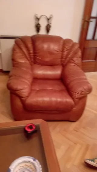 Sofá de piel marrón 3 plazas y dos individuales