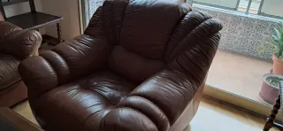 Sofás de piel marrón 3 plazas y dos individuales