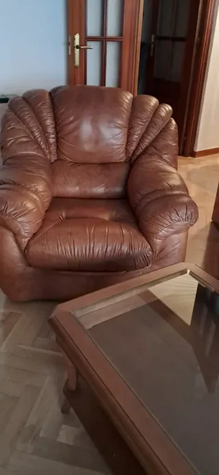 Sofás de piel marrón 3 plazas y dos individuales