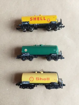 Lote 3 vagones cisterna TRIX