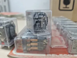 Lote 9 Relés RELECO LR3846 Nuevos