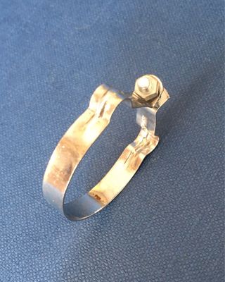 Abrazadera para funda freno/cambio