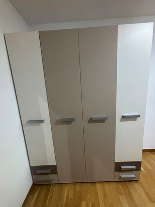 Armario 4 puertas y 2 cajones