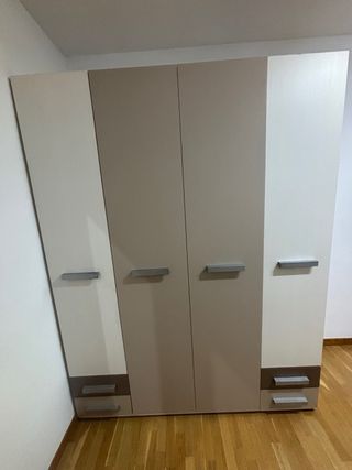 Armario 4 puertas y 2 cajones