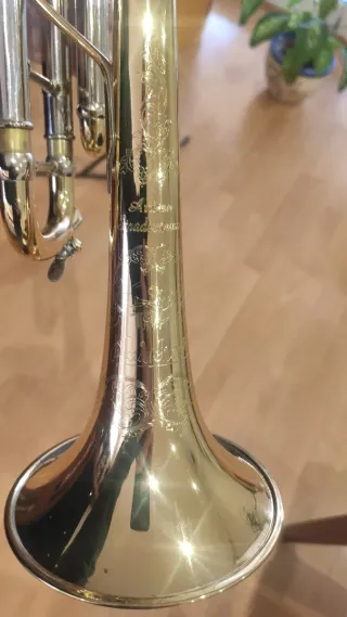 Trompeta Bach Artisan Stradivarius