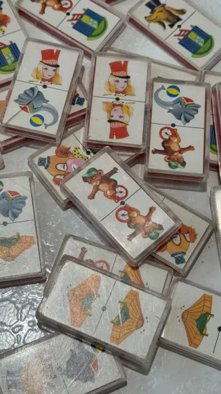 Dominó infantil años 50/60  Marca borras.