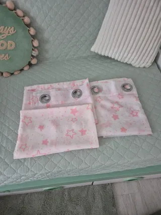 Cortinas infantiles con estrellas rosas