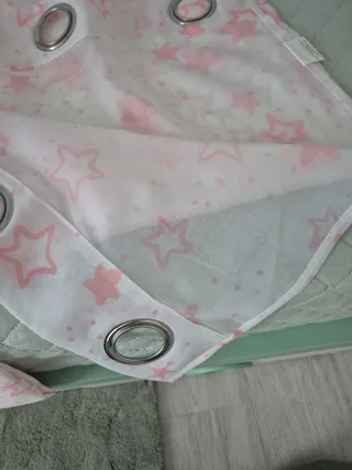 Cortinas infantiles con estrellas rosas