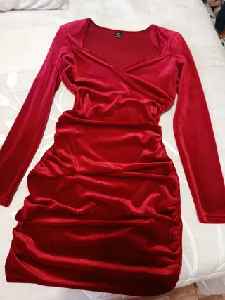 Vestidos y falda mujer,6 € la unidad