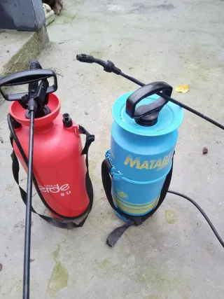 Pulverizador Jardín Matabi 8L Rojo