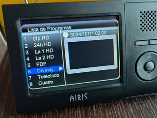 Mini TV Airis 3.5 TDT Portátil
