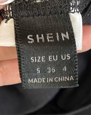 Camiseta negra manga larga crop top