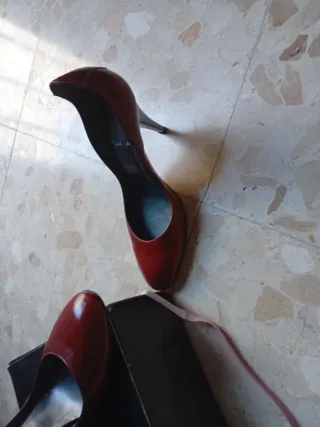 Zapatos de salón piel rojos