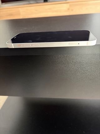 iPhone 12 128GB Blanco con accesorios