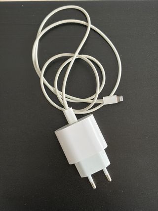 iPhone 12 128GB Blanco con accesorios