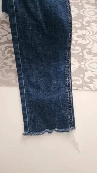 Pantalón vaquero pitillo mujer azul usado muy poco