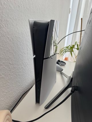 PS5 Slim Digital + Mando Dual Sense