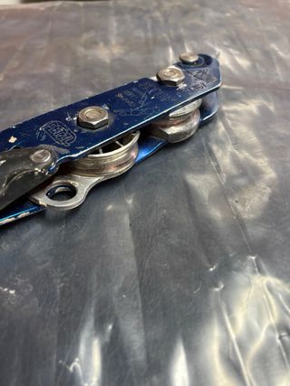 Descensor Petzl STOP Trabajos Verticales