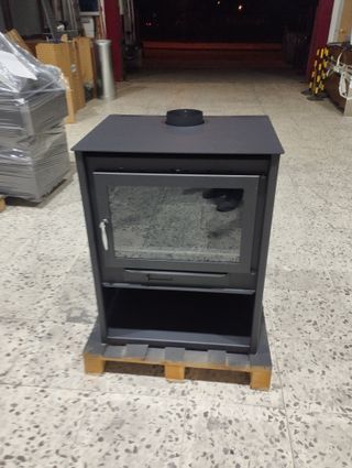 Nuovo Stufa a Legna Ñ-441WXF