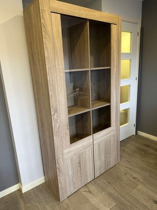 Mueble Vitrina Madera y Cristal