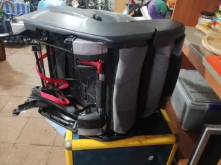 Asiento de coche completo gris