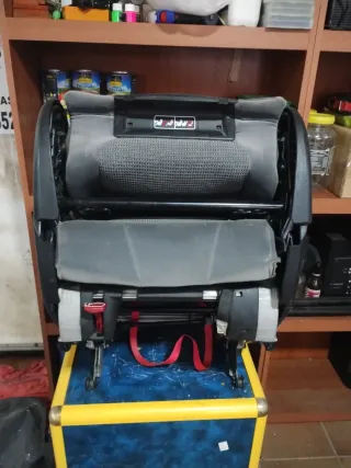 Asiento de coche completo gris