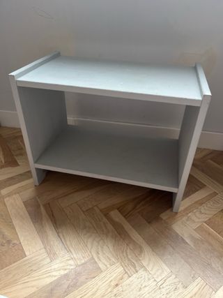 Dos muebles estantería Ikea Gris y Rosa