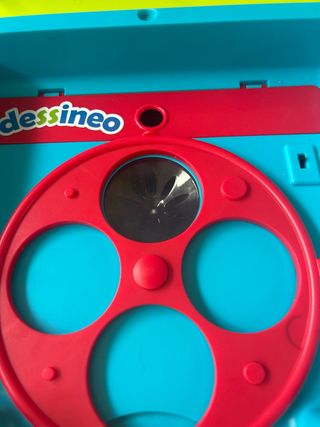 Juego para dibujar Dessineo