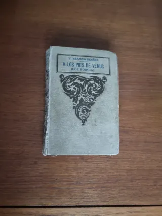 A los pies de Venus.