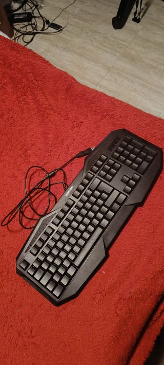 Teclado Gaming GAMEware GK2 Pro RGB Negro Rojo