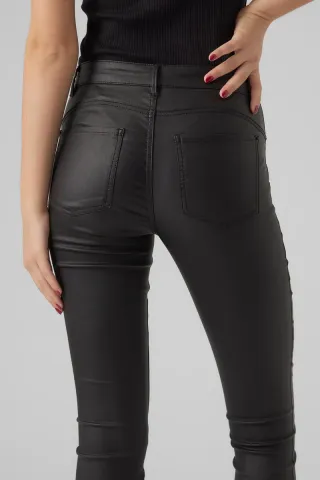 Jeans H&M efecto piel negros
