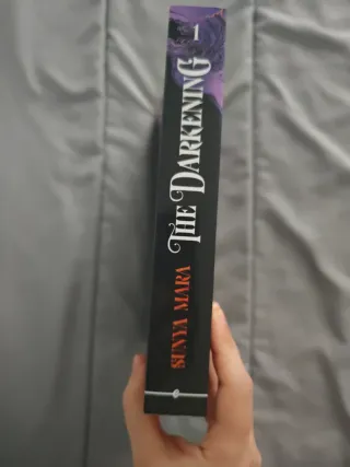 The Darkening  (Spanish Edition)