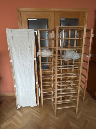 4 Estanterías de Madera y Tela