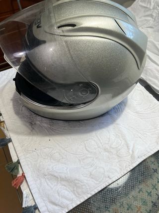 2 Cascos con funda de tela AGV Plateados Talla L.