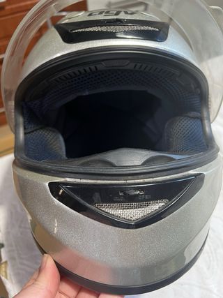 2 Cascos con funda de tela AGV Plateados Talla L.