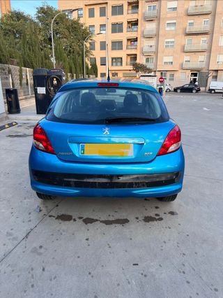 Peugeot 207 2012