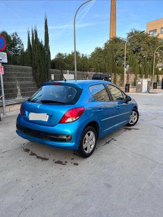 Peugeot 207 2012