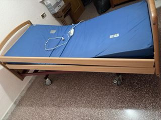 Cama articulada madera y azul