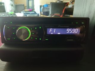 Pioneer DEH-2220UB Radio Coche