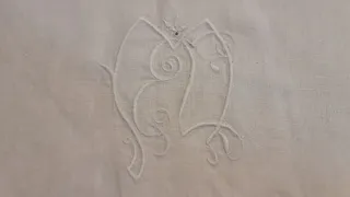 Sábanas antiguas de lino con encaje