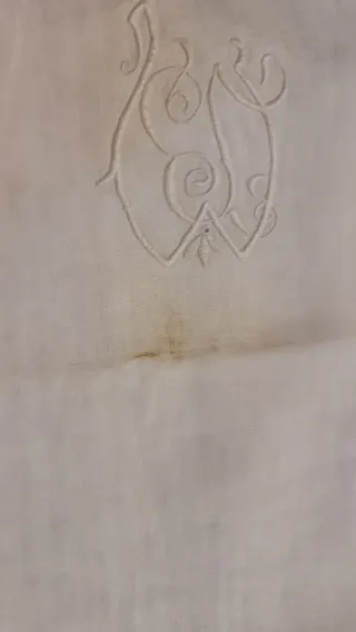 Sábanas antiguas de lino con encaje