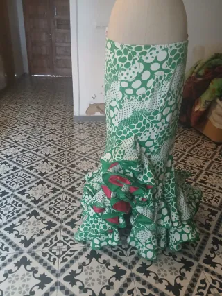 Falda flamenca verde y roja